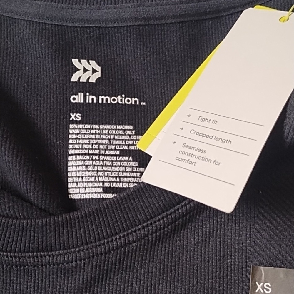 NWT All In Motion Seamless Crop Top - Picture 6 of 6